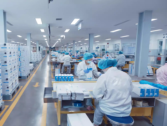 10000+ ㎡ GMP WORKSHOP,10+ PRODUCTION LINE,150+ SKILLED WORKERS,STRITC QUALITY CONTROL