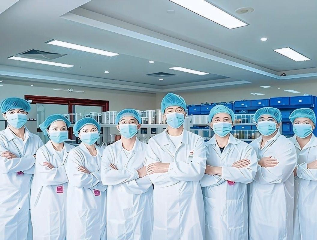 15+ YEARS POWERFUL RESEARCH&DEVELOPMENT TEAM,MORE THAN 300 MATURE FORMULA